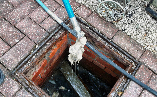 https://plumberdianella.com.au/uploads/2025/06/blocked-drains-598620.jpg