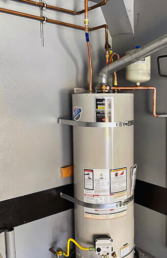 https://plumberdianella.com.au/uploads/2025/06/hot-water-755205.jpg