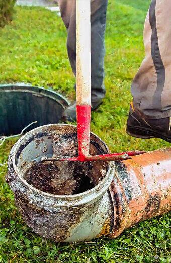 https://plumberdianella.com.au/uploads/2025/06/pipe-relining-24290.jpg